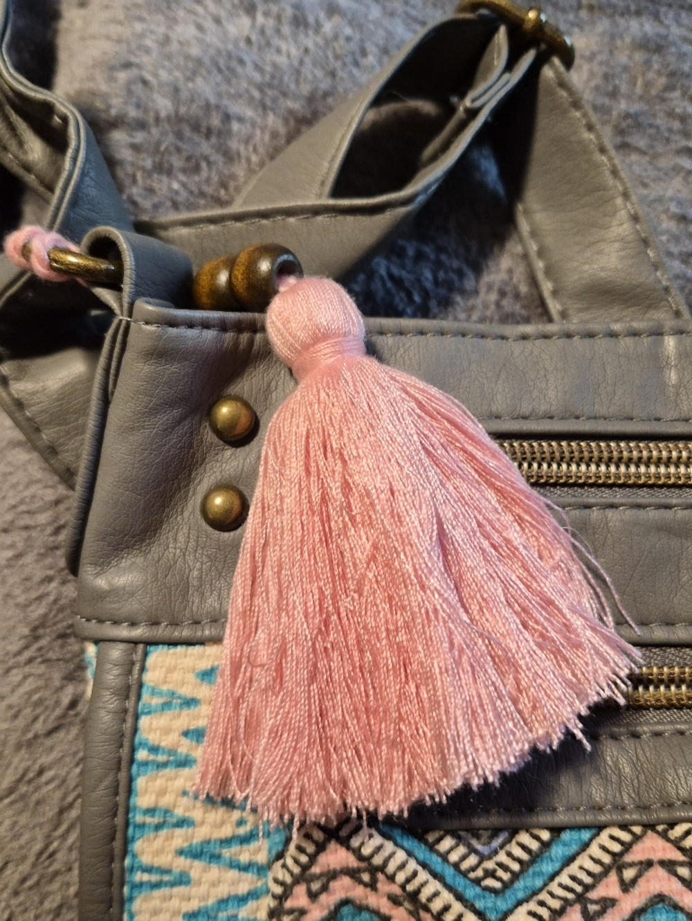 New Boho W/ Tags "T-Shirt & Jeans" Brand Multi Color Crossbody Purse W/Tassels - Picture 3 of 11